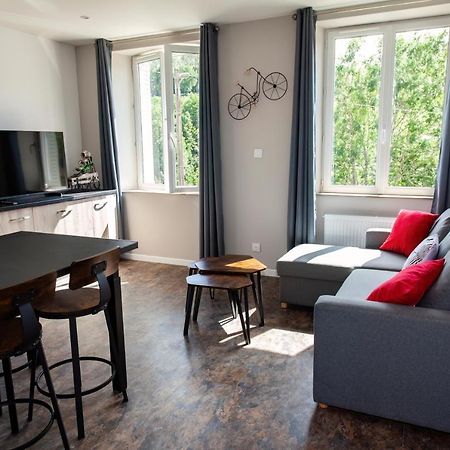 Appartement La Batisse L'Arbre Beige à Le Petit-Abergement Extérieur photo