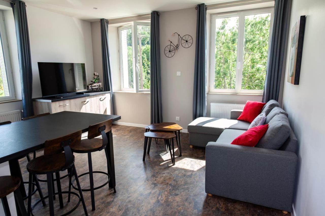 Appartement La Batisse L'Arbre Beige à Le Petit-Abergement Extérieur photo