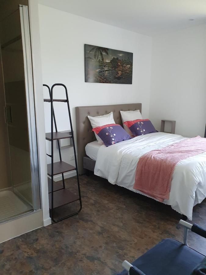 Appartement La Batisse L'Arbre Beige à Le Petit-Abergement Extérieur photo