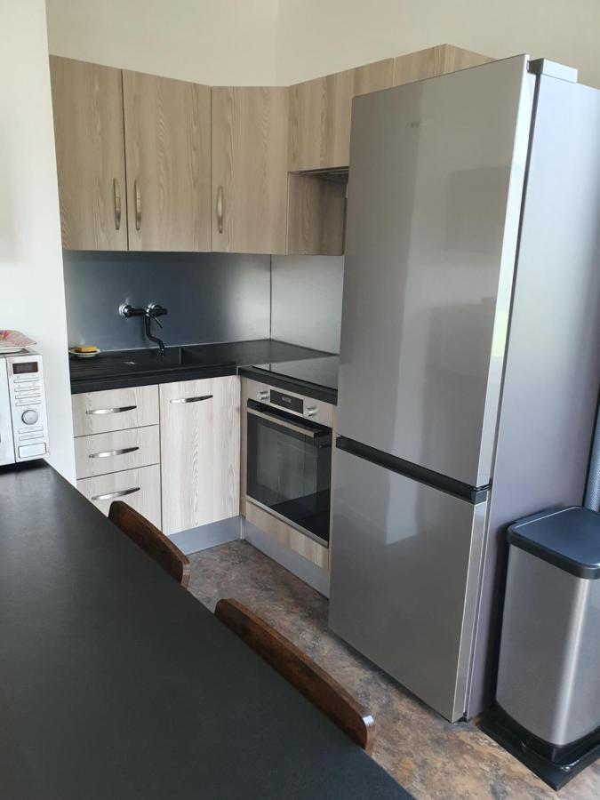 Appartement La Batisse L'Arbre Beige à Le Petit-Abergement Extérieur photo
